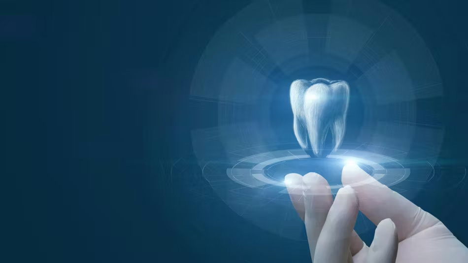 Doctor holding tooth
